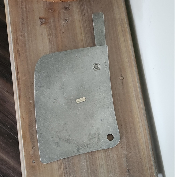 🔪 York Metal Crafters Meat Cleaver Décor – Vintage 1977, Rustic Farmhouse Style - Picture 8 of 16